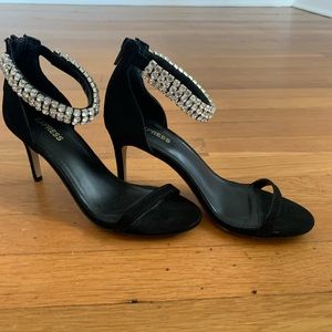 Express heel sandal